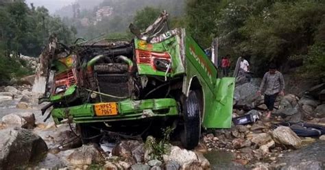 accident in kullu bus stand